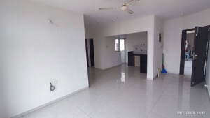 Room in 3 BHK Apartment at Rohan Mithila, Viman Nagar – for Sale