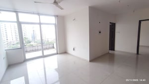 Room in 3 BHK Apartment at Rohan Mithila, Viman Nagar – for Sale