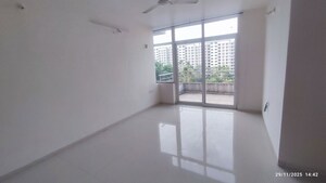 Room in 3 BHK Apartment at Rohan Mithila, Viman Nagar – for Sale