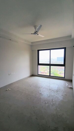 Room in 3 BHK Apartment at Magarpatta City Cosmos, Magarpatta Road – for Rent
