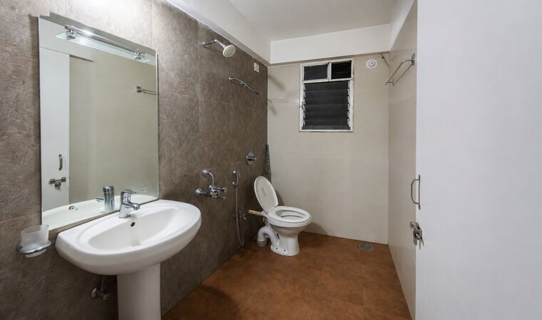 Bathroom, prkriti-surbhi-mangalam 2 Bedroom 850 Sq.Ft. Apartment In Dhanori Pune 10607764