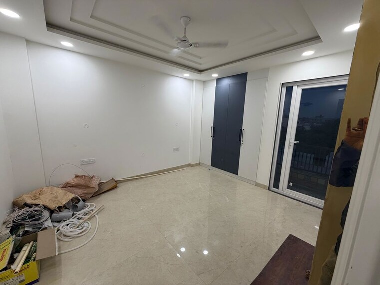 Room, sector 15 3 Bedroom 1800 Sq.Ft. Builder Floor In Sector 15 Gurgaon 10607779