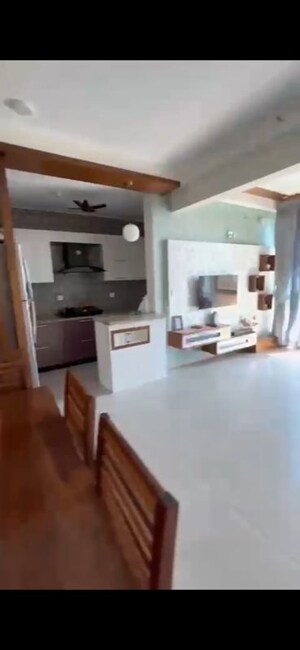Room in 3.5 BHK Apartment at Bhartiya Nikoo Homes, Thanisandra Main Road – for Rent