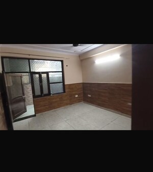Room in 2 BHK Apartment at SKA Estate, Eta Ii Greater Noida – for Rent