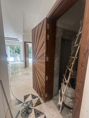 Staircase in 3 BHK Builder Floor at Safdarjung Enclave – for Sale