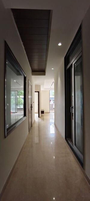 Building Lobby in 3 BHK Builder Floor at Safdarjung Enclave – for Rent