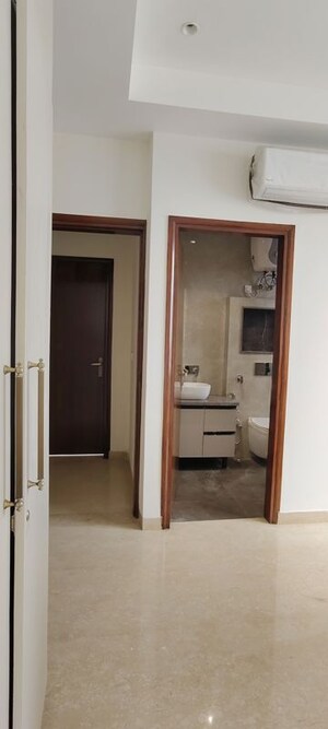 Building Lobby in 3 BHK Builder Floor at Safdarjung Enclave – for Rent