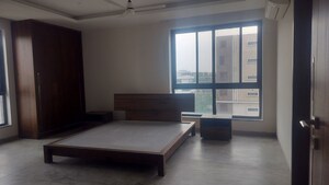 Room in 3 BHK Builder Floor at Jubilee Hills – for Rent