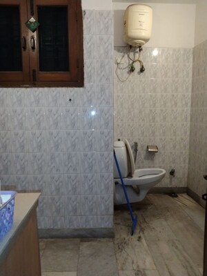 Bathroom in 2.5 BHK Villa at Sector 21 – for Rent