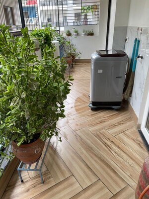 Balcony in 3 BHK Builder Floor at Sector 27 – for Rent