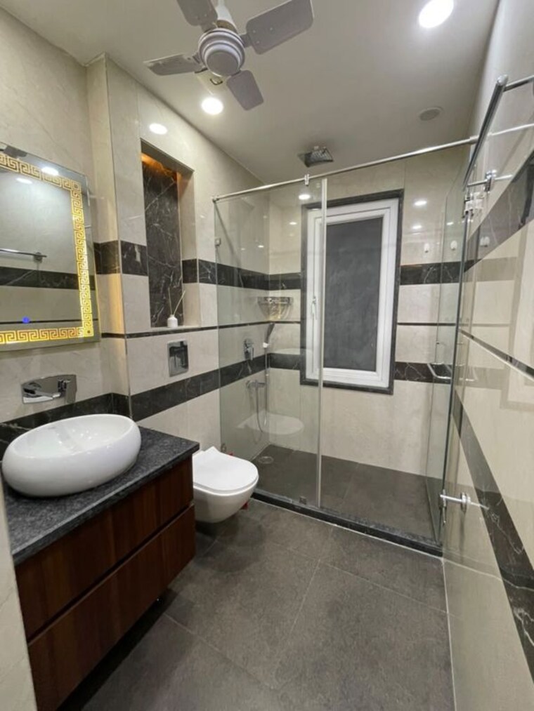 Kitchen, sector 27 3 Bedroom 2000 Sq.Ft. Builder Floor In Sector 27 Gurgaon 10607891