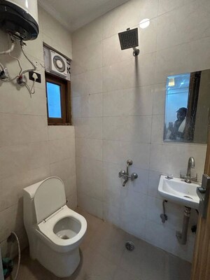 Bathroom in 1 BHK Apartment at Neb Sarai – for Rent