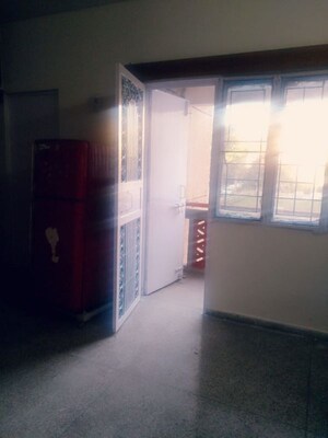 Room in 1 BHK Builder Floor at Kendriya Vihar Noida, Sector 51 – for Rent