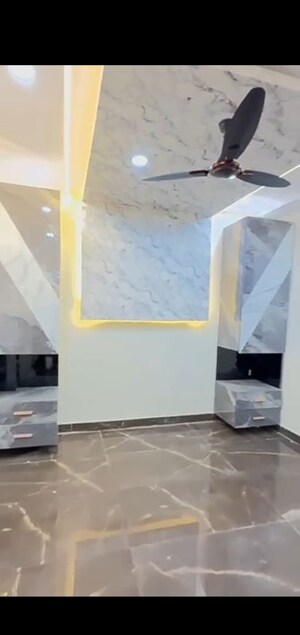 Team Area in 3 BHK Builder Floor at Raja Puri – for Sale