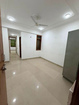 Room in 1 BHK Apartment at Neb Sarai – for Rent