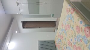 Furnished Amenities in 2 BHK Apartment at Dosti Eastern Bay, Wadala – for Rent