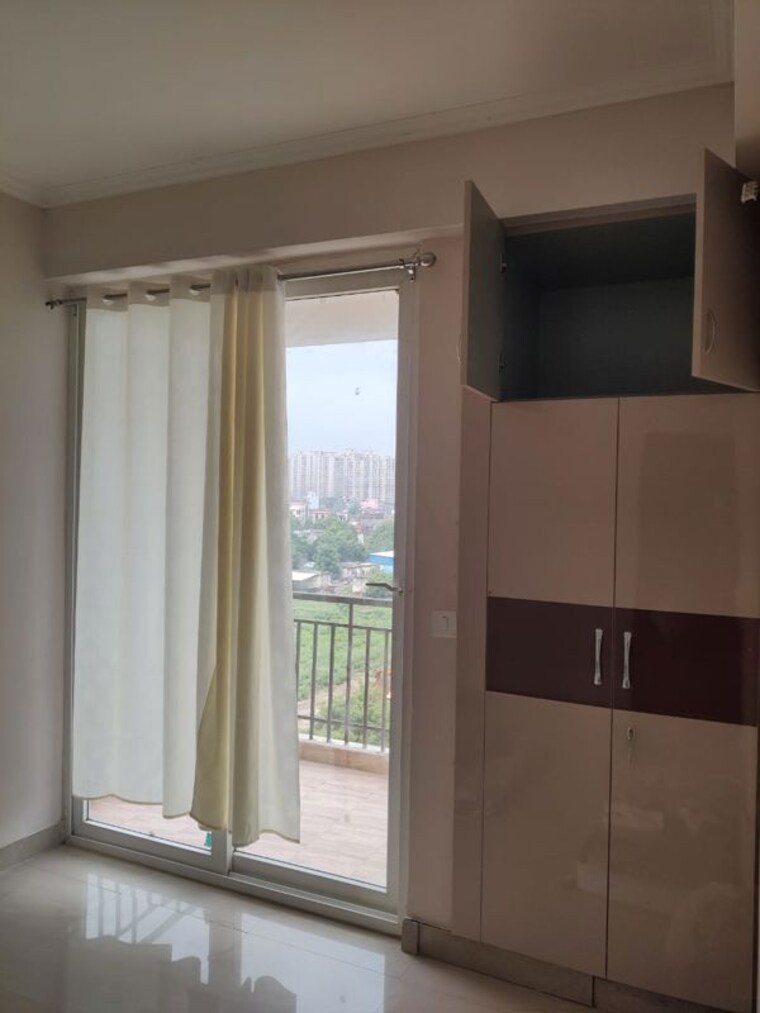 Room, amrapali-kingswood 3 Bedroom 1150 Sq.Ft. Apartment In Sector 4 Greater Noida Greater Noida 10607937