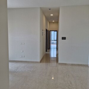Room in 3.5 BHK Apartment at Piramal Mahalaxmi Central Tower, Mahalaxmi – for Rent