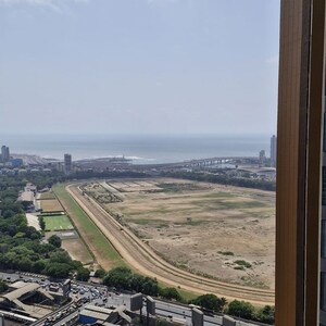 Balcony in 3.5 BHK Apartment at Piramal Mahalaxmi Central Tower, Mahalaxmi – for Rent