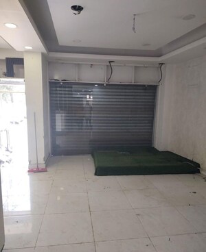Room in  Shop at Mehrauli – for Rent