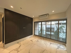 Bedroom in 3 BHK Apartment at Gardenia Apartment Khar West, Khar West – for Rent