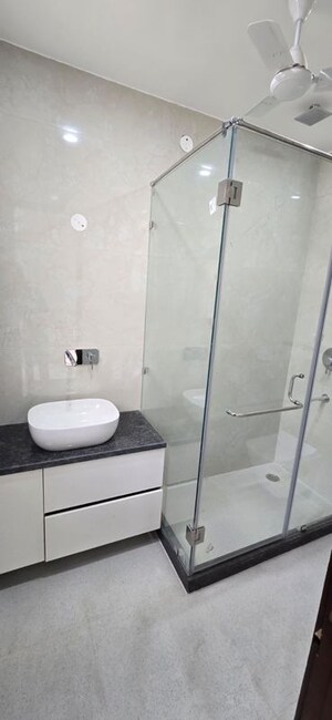 Bathroom in 3 BHK Independent House at Dlf Phase ii – for Rent