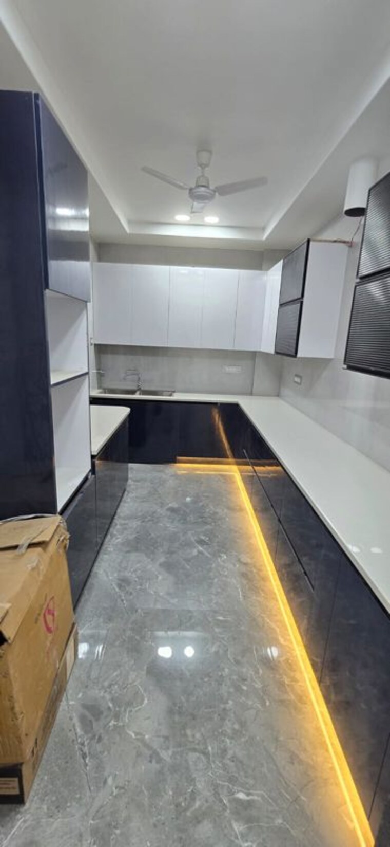 Kitchen, dlf phase ii 3 Bedroom 2200 Sq.Ft. Independent House In Dlf Phase ii Gurgaon 10607965