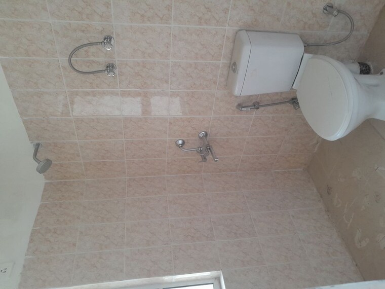 Bathroom, sare-home 2 Bedroom 1100 Sq.Ft. Apartment In Sector 92 Gurgaon 10607969