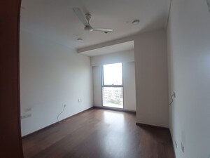 Room in 4 BHK Apartment at Bombay Realty Two ICC, Wadala – for Rent
