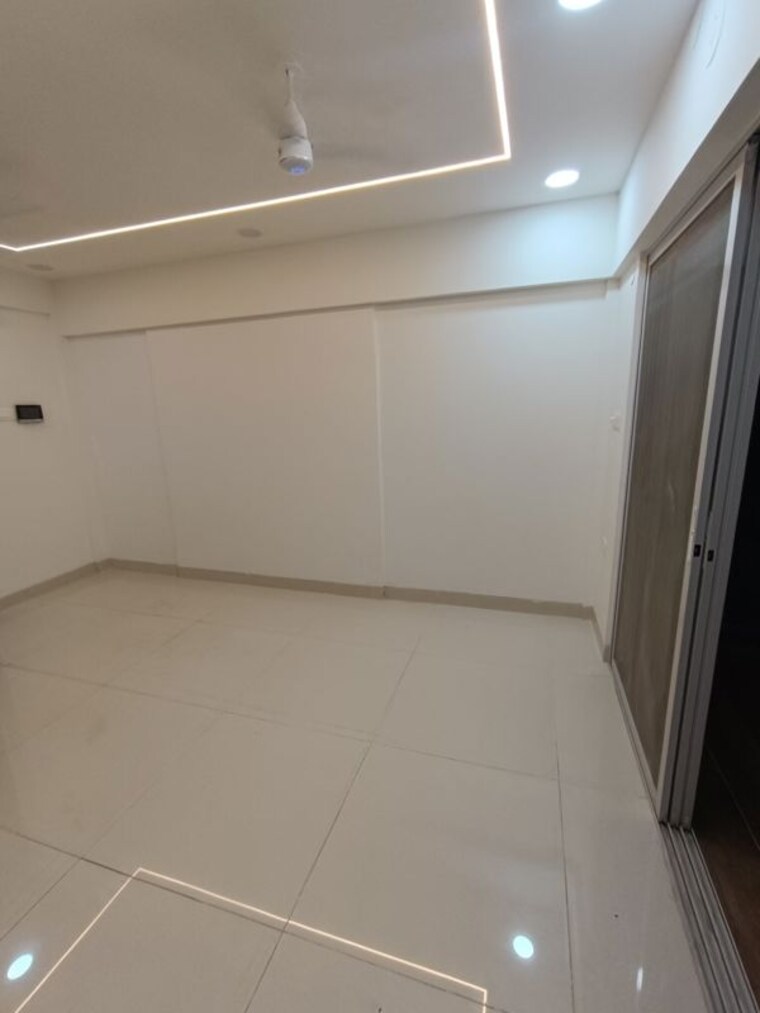 Hall, gera-planet-of-joy 3 Bedroom 1200 Sq.Ft. Penthouse In Kharadi Pune 10607948