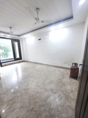 Room in 3 BHK Builder Floor at Malviya Nagar – for Rent
