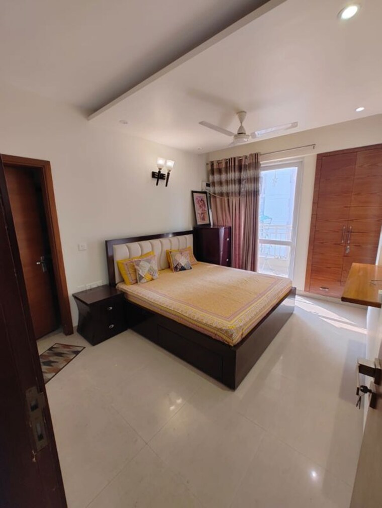 Living Room, mahagun-moderne 3 Bedroom 1550 Sq.Ft. Apartment In Sector 78 Noida 10608021