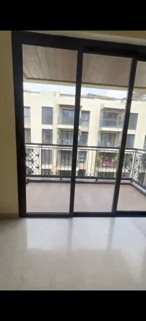 2 BHK Apartment For Sale in Lodha Sterling, Kolshet Road