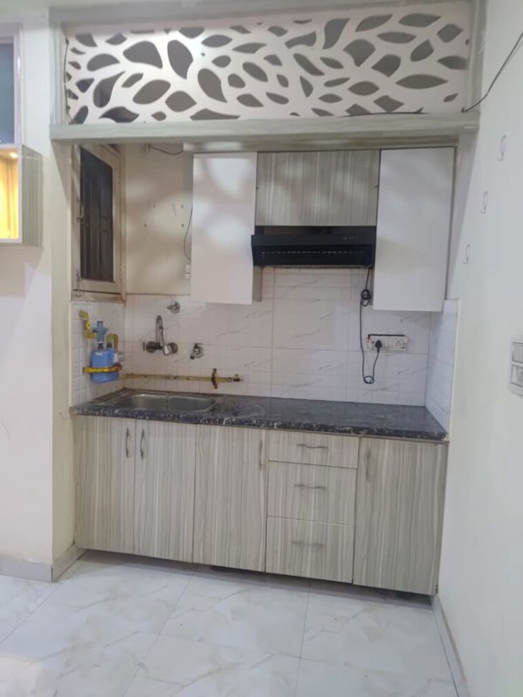 Kitchen, chauhan-residency-noida 1 Bedroom 650 Sq.Ft. Builder Floor In Sector 45 Noida 10608027