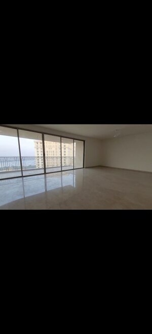 Room in 5 BHK Apartment at Hiranandani Basilius, Ghodbunder Road – for Sale
