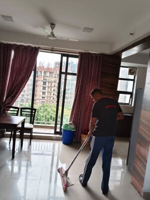 Staircase in 3 BHK Apartment at Unitech Horizon, Pi Greater Noida – for Sale