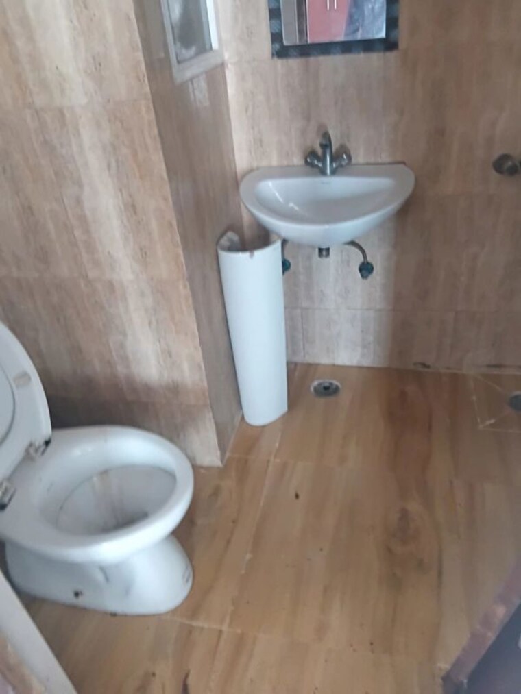 Bathroom, urbtech-xaviers 1 Bedroom 500 Sq.Ft. Apartment In Sector 168 Noida 10608045
