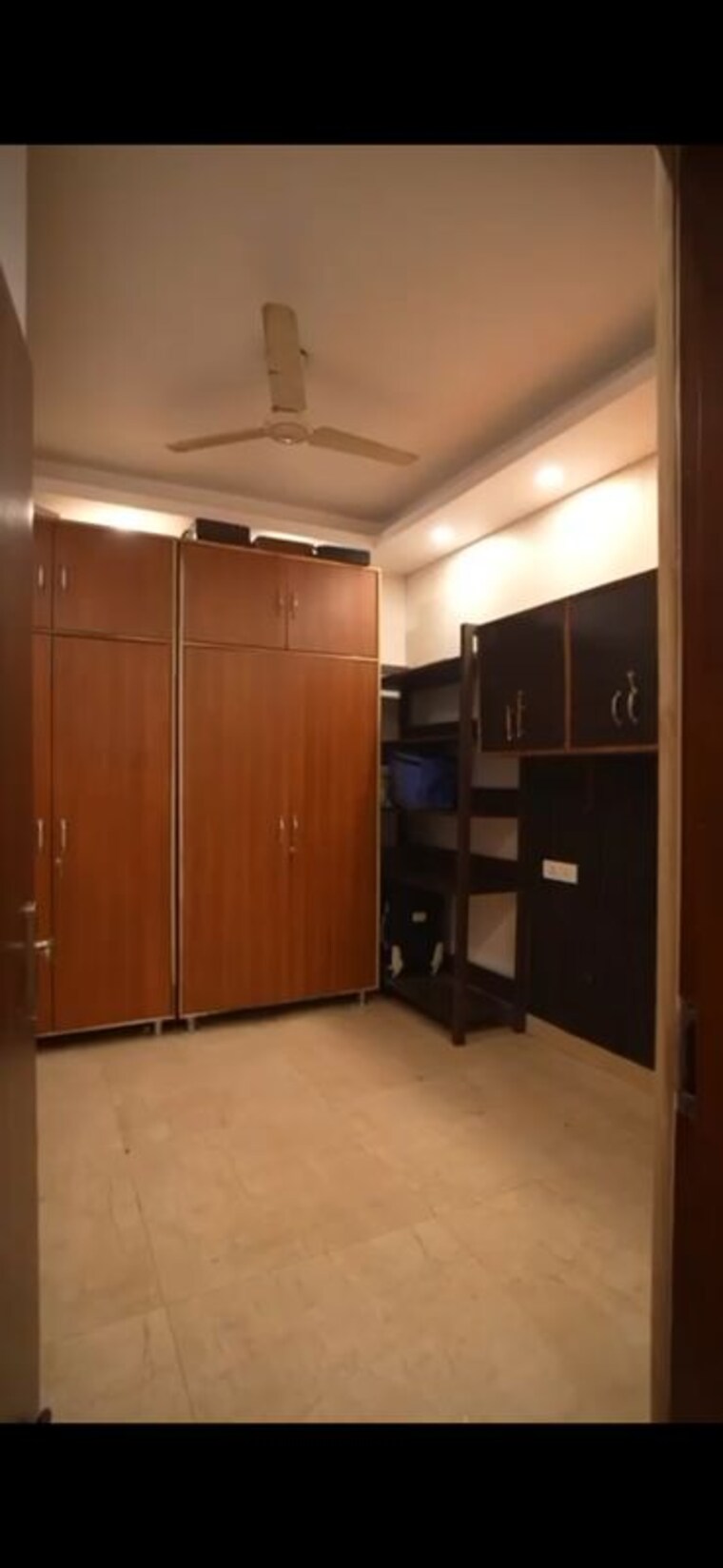 Kitchen, sushant lok ii 3 Bedroom 300 Sq.Yd. Builder Floor In Sushant Lok ii Gurgaon 10608029