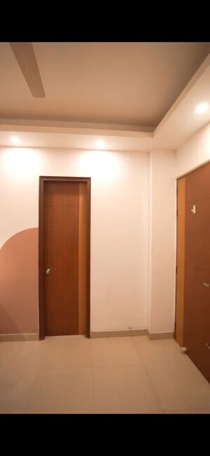 Room in 3 BHK Builder Floor at Sushant Lok ii – for Sale