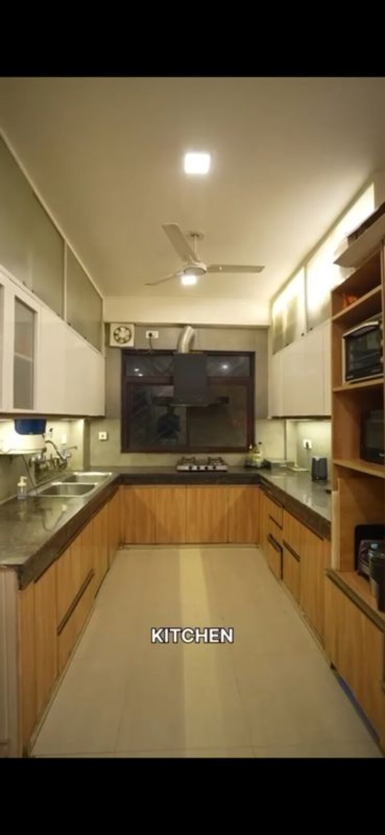 Kitchen, sushant lok ii 3 Bedroom 300 Sq.Yd. Builder Floor In Sushant Lok ii Gurgaon 10608029