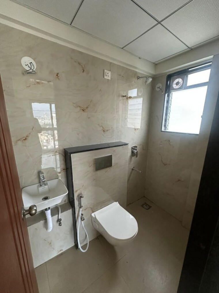 Bathroom, pride-larkins-nest 1 Bedroom 640 Sq.Ft. Apartment In Ghodbunder Road Thane 10608055