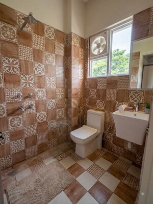 Bathroom in  Pg at Milton Tower, Vip Road – for Rent
