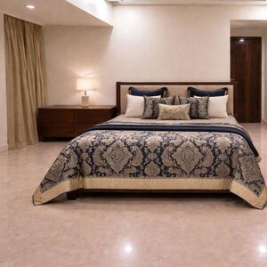 Bedroom in 3.5 BHK Apartment at Bandra West – for Rent