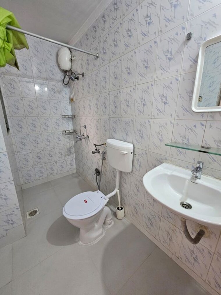 Bathroom, blue-bird 2 Bedroom 780 Sq.Ft. Apartment In Pali Hill Mumbai 10608084