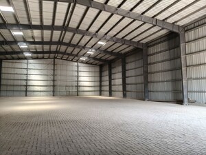 Room in  Warehouse at Boranada – for Rent