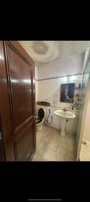 Bathroom in 3 BHK Apartment at Sterling Seaface, Worli – for Rent
