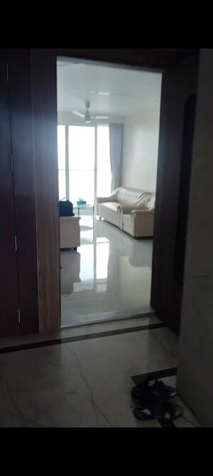 Bathroom in 3 BHK Apartment at Twin Towers, Prabhadevi – for Rent