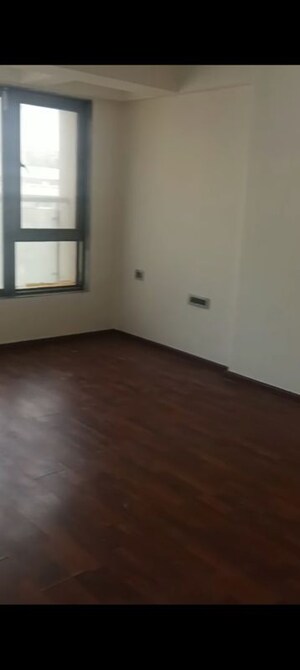 Room in 3 BHK Apartment at Aristo Pearl Residency, Prabhadevi – for Rent