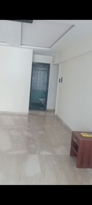Room in 3 BHK Apartment at Aristo Pearl Residency, Prabhadevi – for Rent