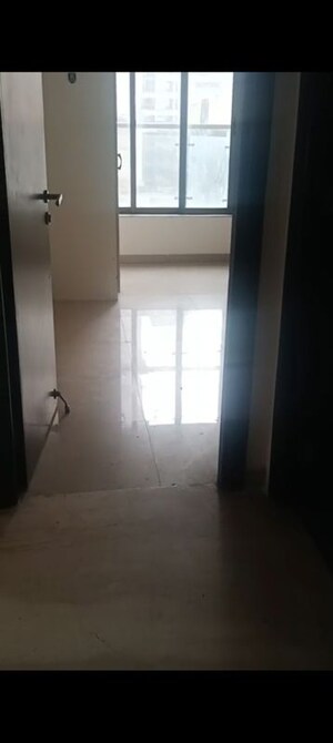 Room in 3 BHK Apartment at Aristo Pearl Residency, Prabhadevi – for Rent